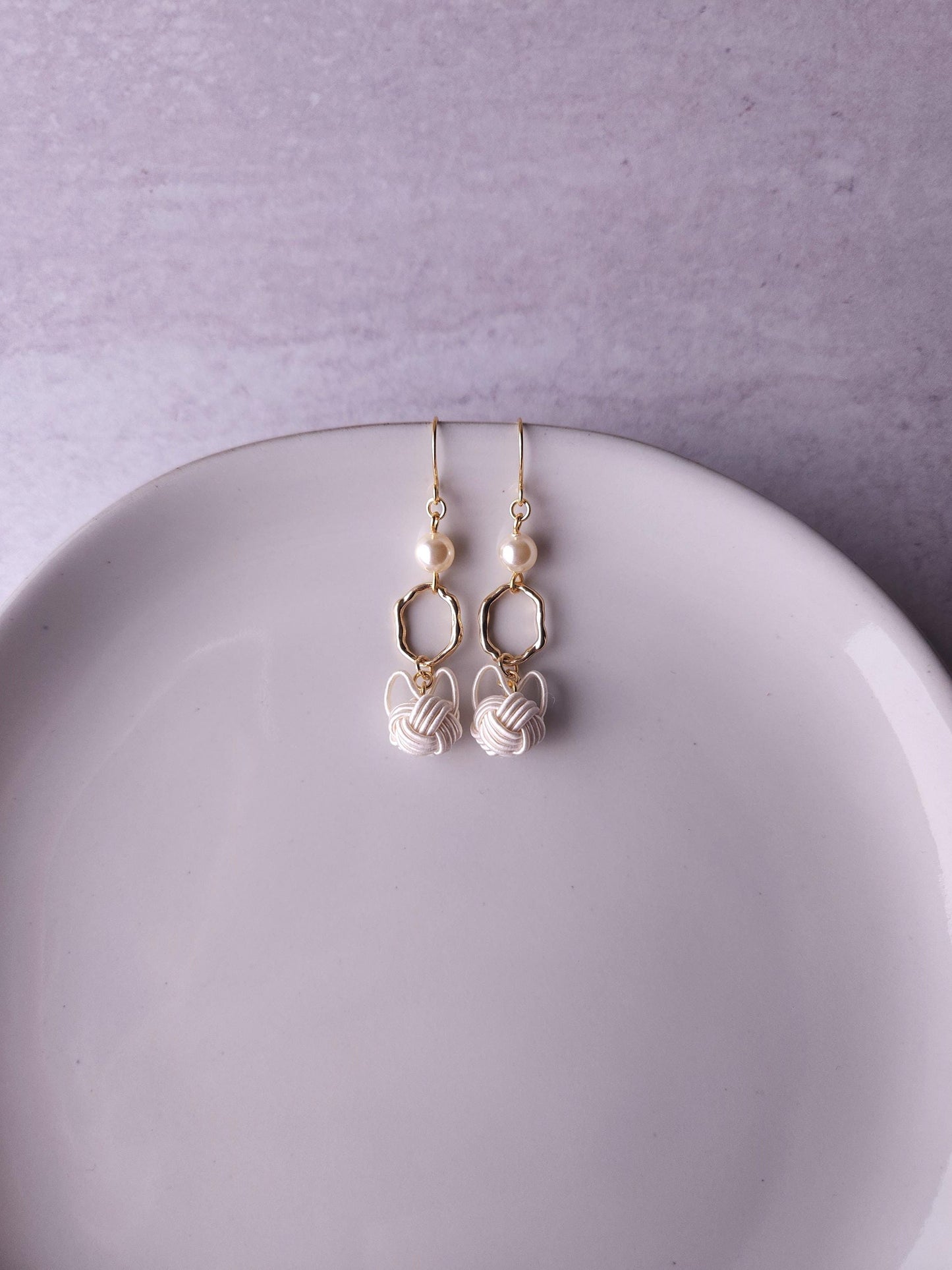 Cat Pearl Drop Earrings- White