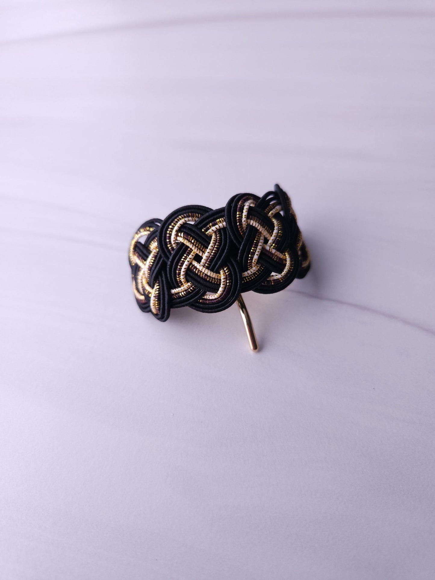 Pony Hook - Black