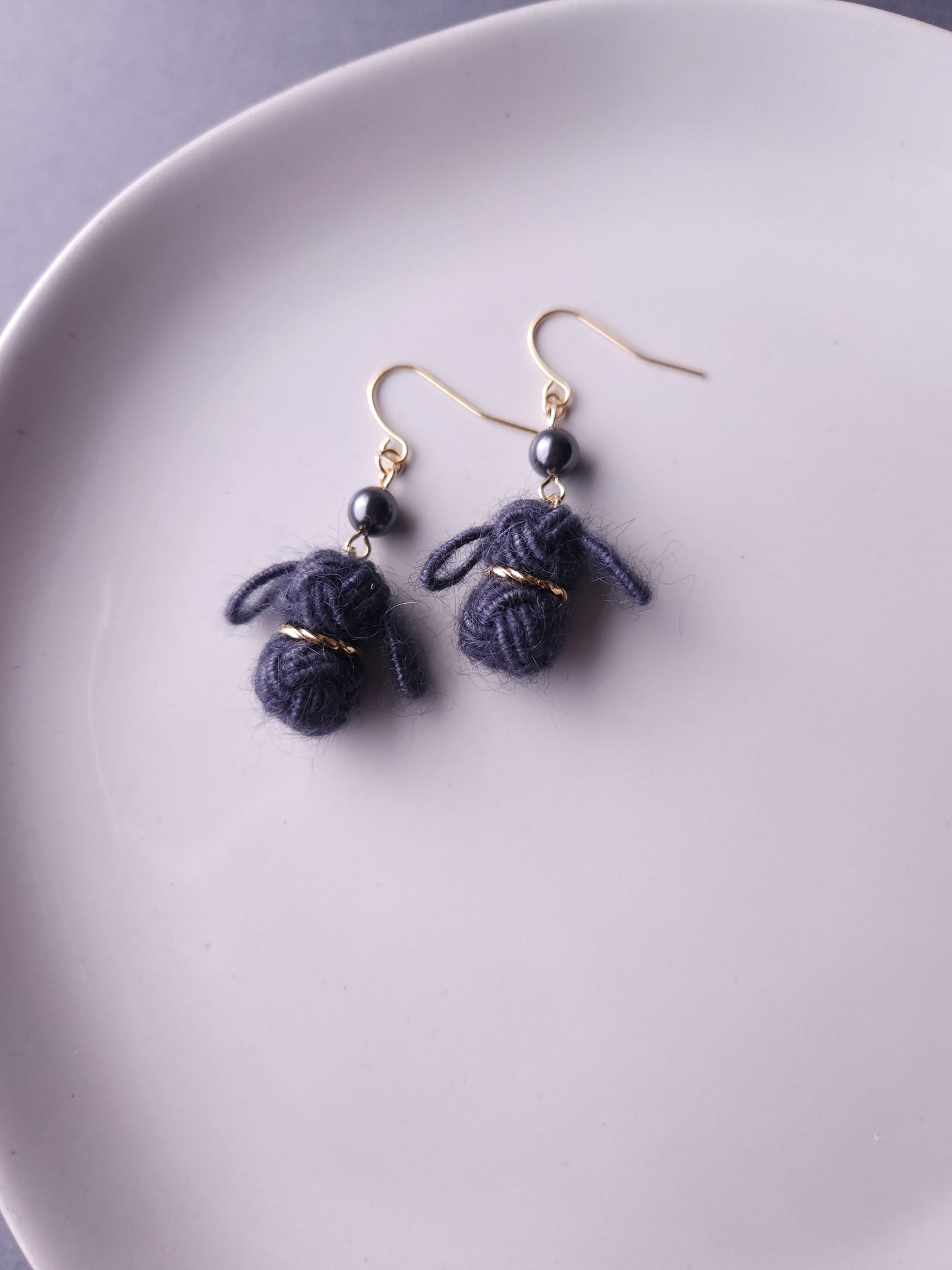 Fluffy Bunny - Charcoal