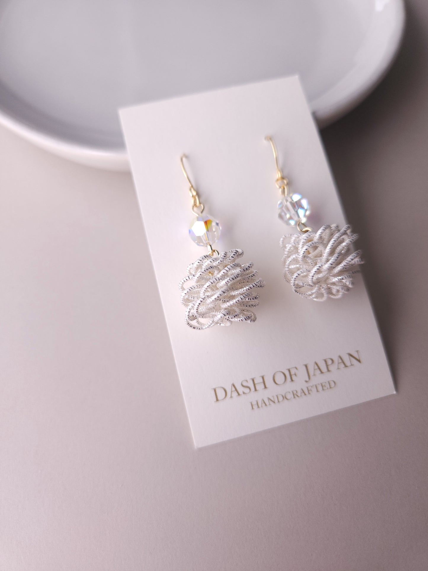 Pinecone - White