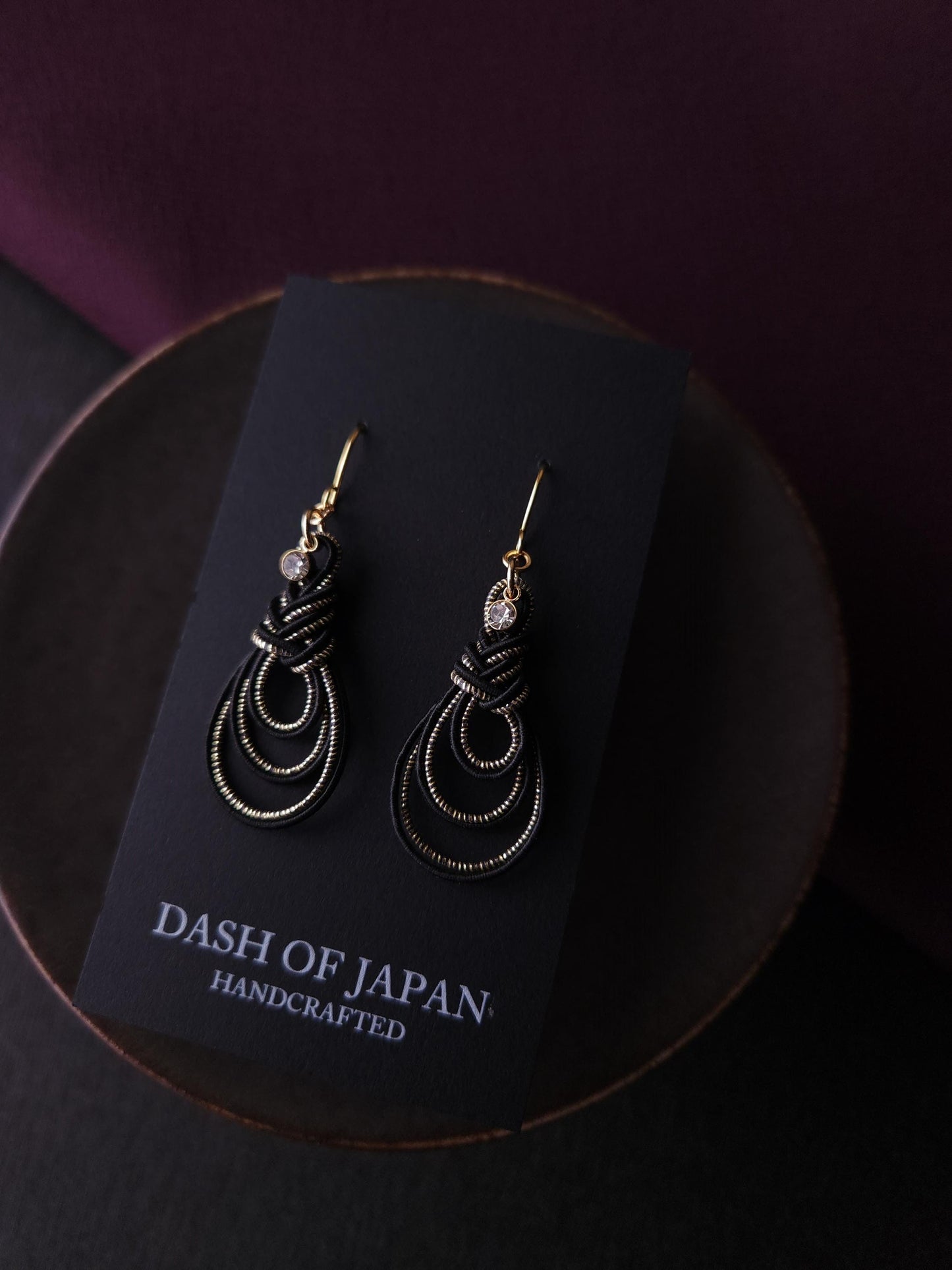 Myoga - Black and Gold