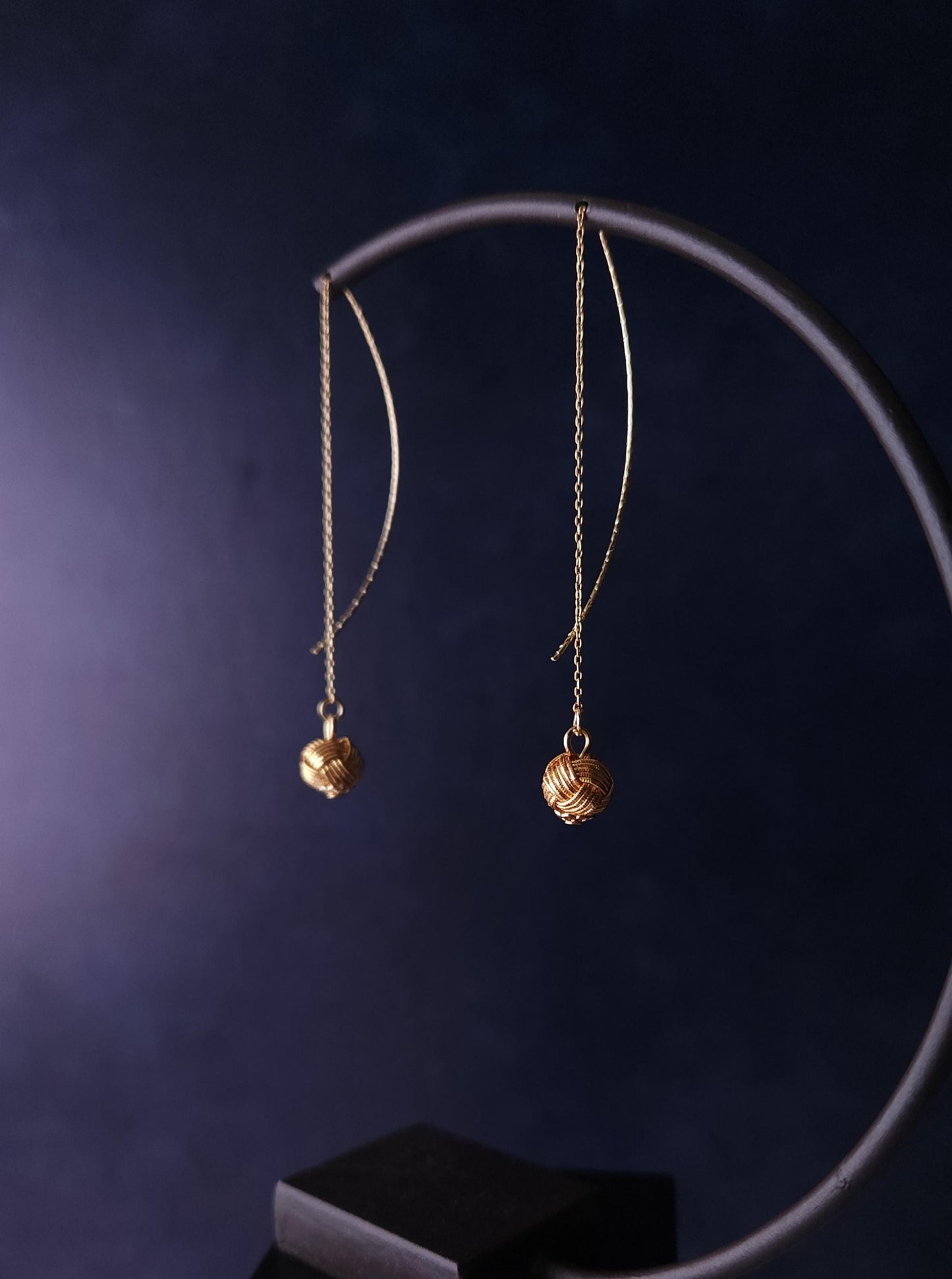 Threader - Metallic Gold