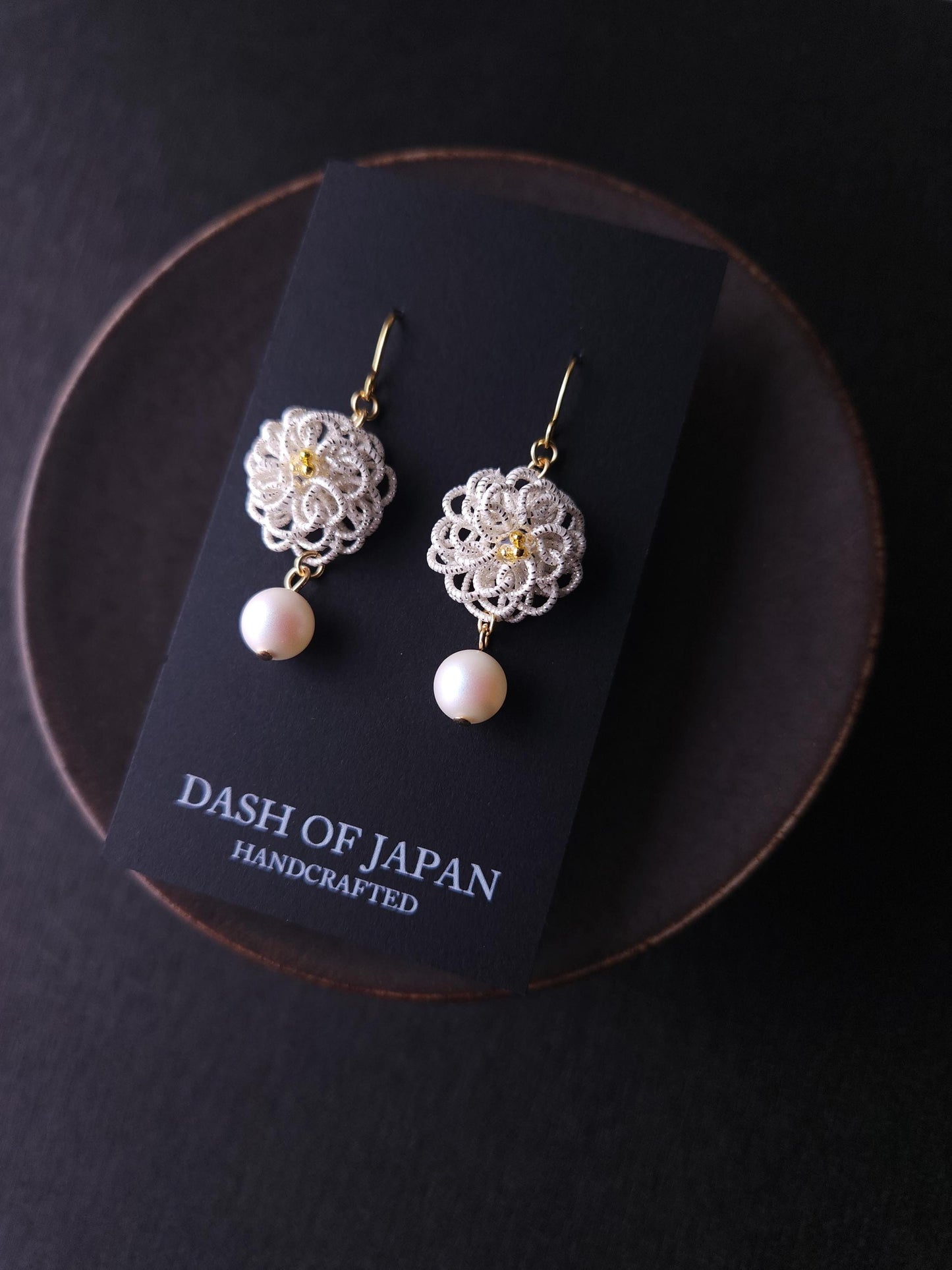 Chrysanthemum - Shiny White