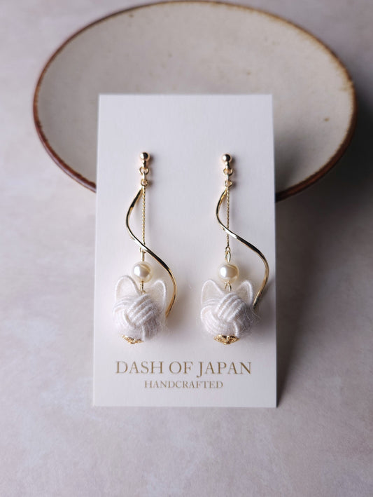 Fluffy Cat Long Drop - White