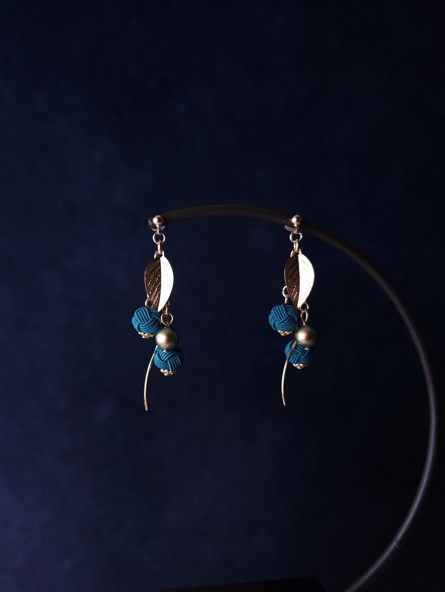 Flower Drop - Teal Green