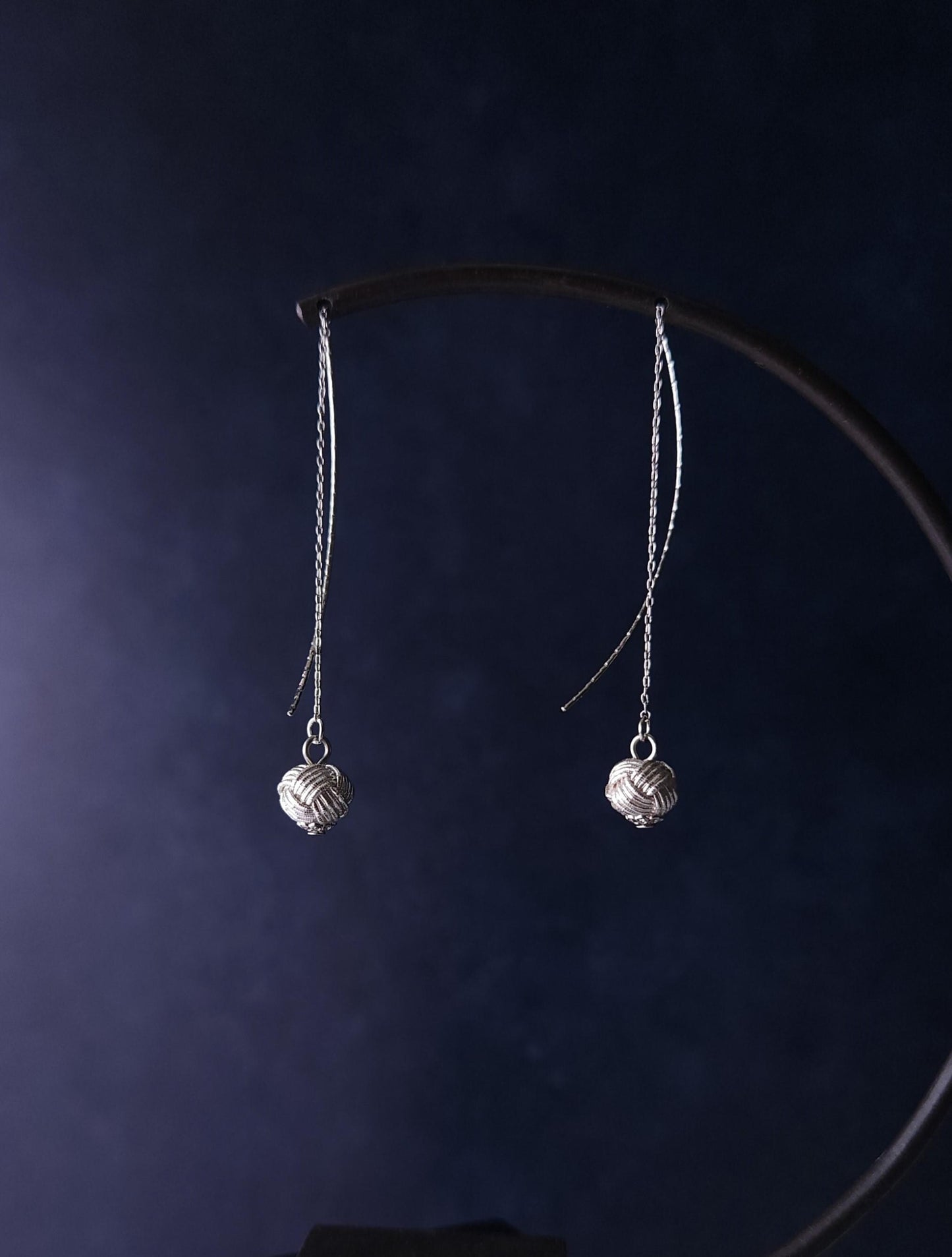 Threader - Metallic Silver
