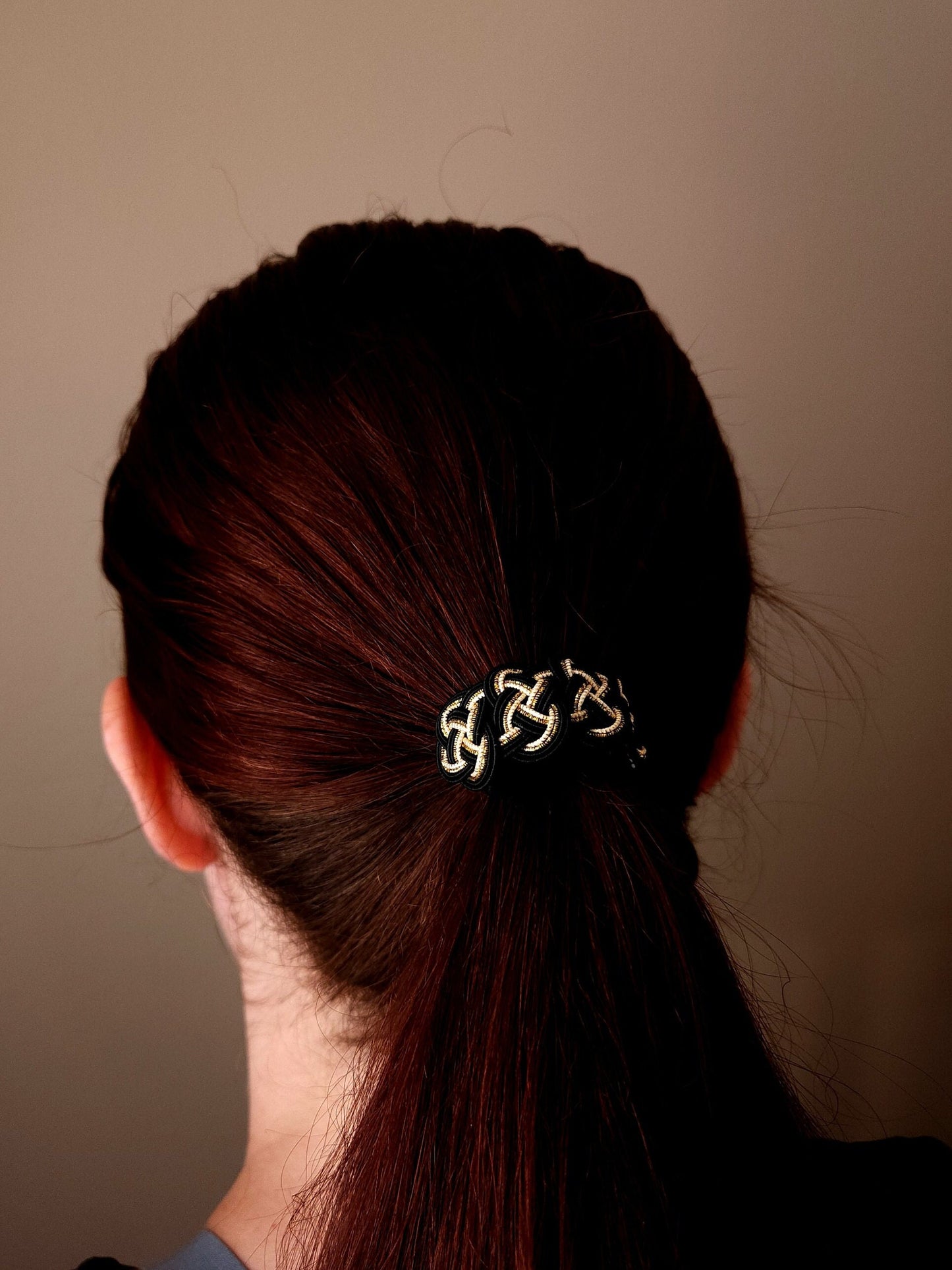 Pony Hook - Black