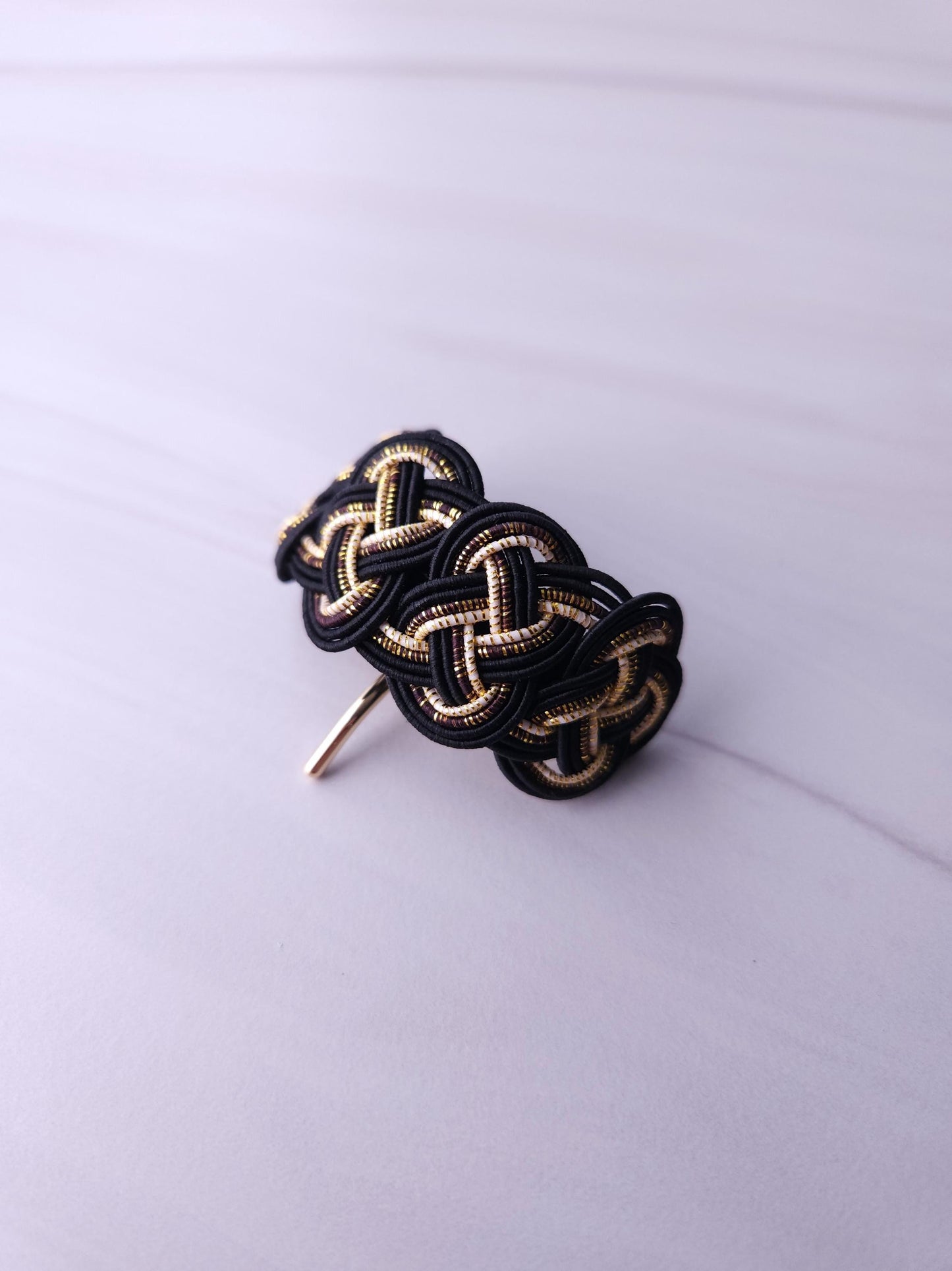 Pony Hook - Black