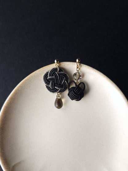 Cat and Flower - Black