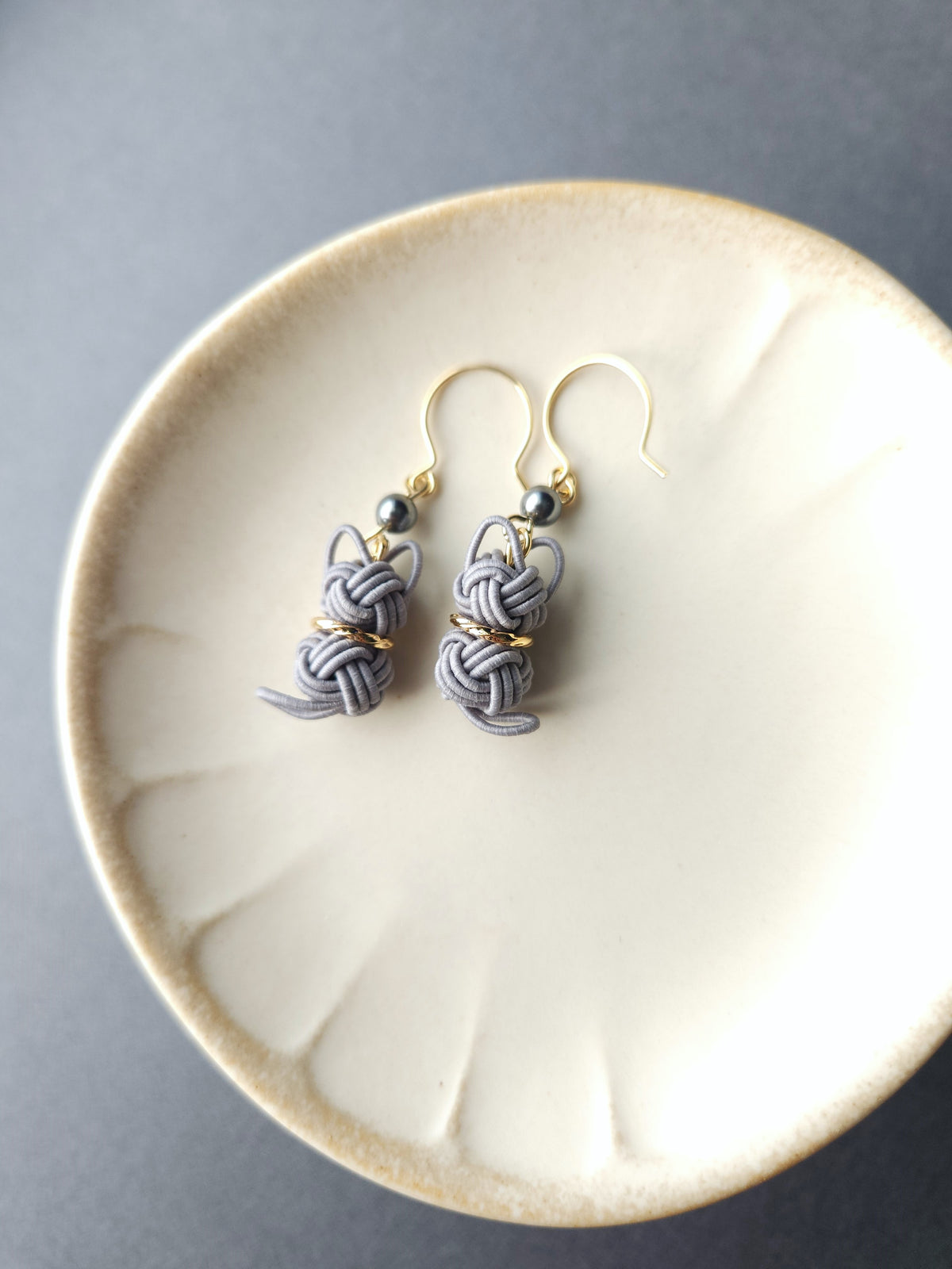 Cat  Earrings - Gray