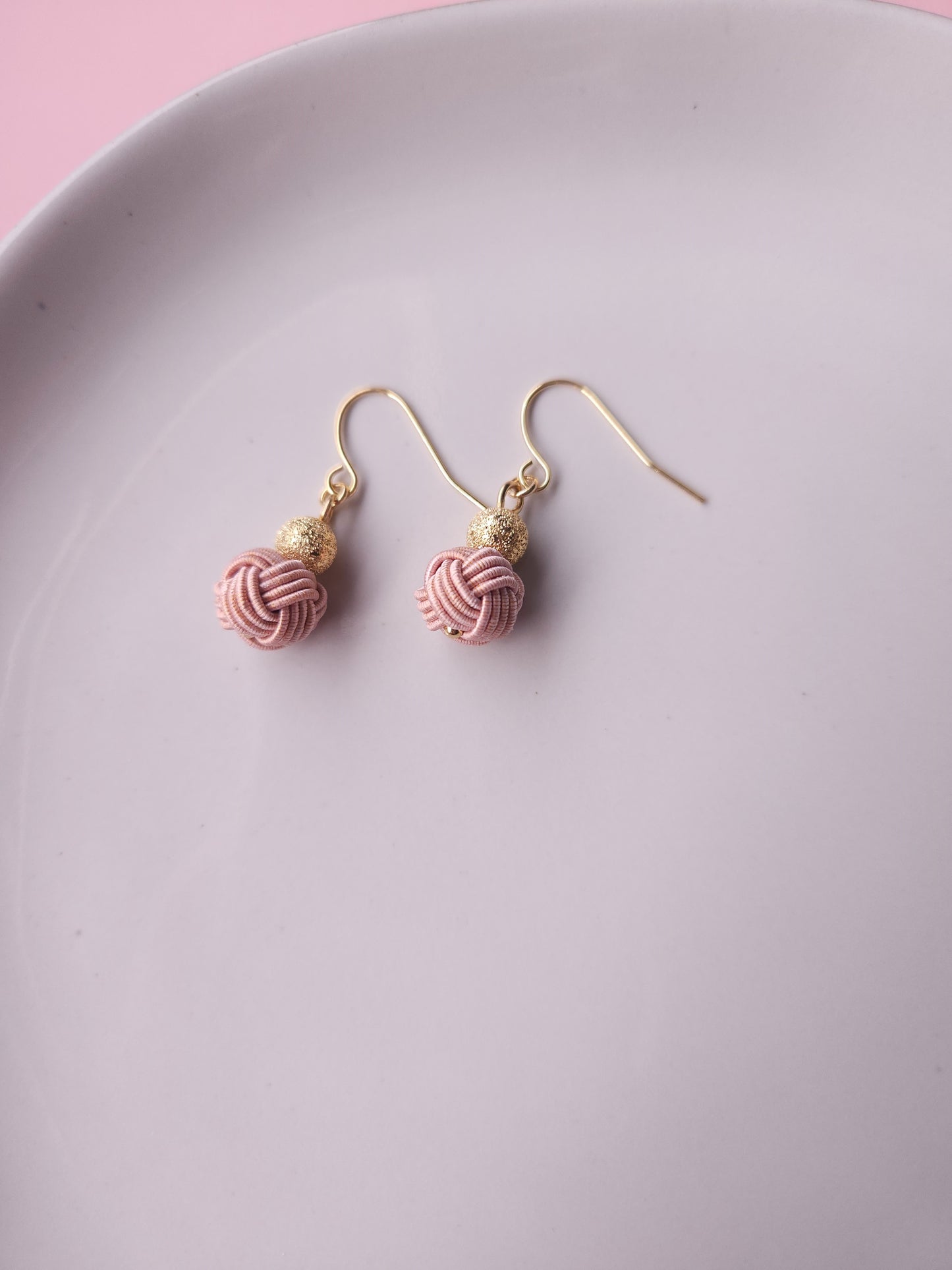 Daruma-Dusty Apricot