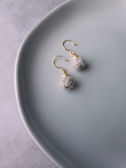 Pom Pom - Platinum Gray