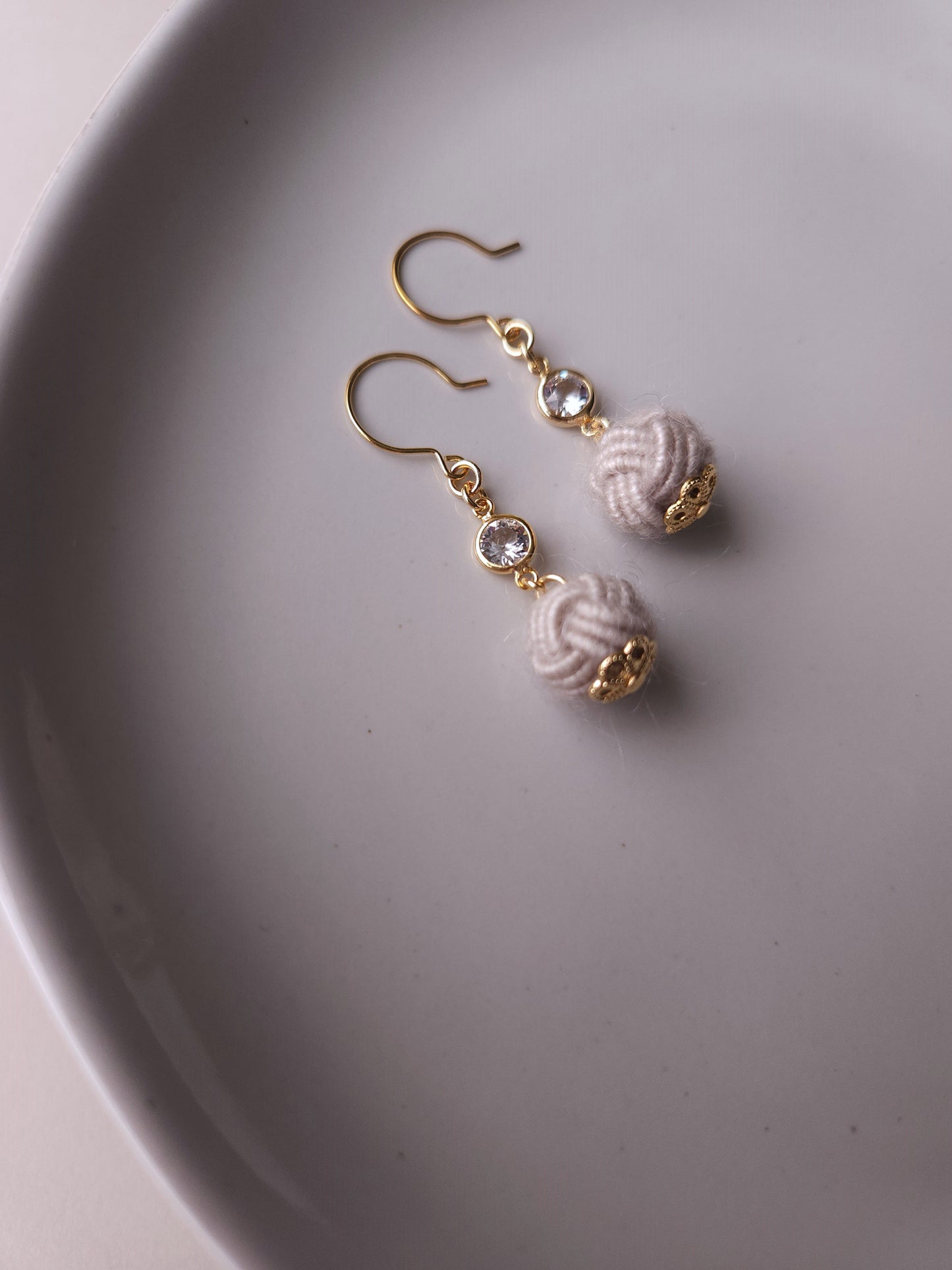 Japanese Mizuhiki Drop Earrings - Fluffy Warm Gray