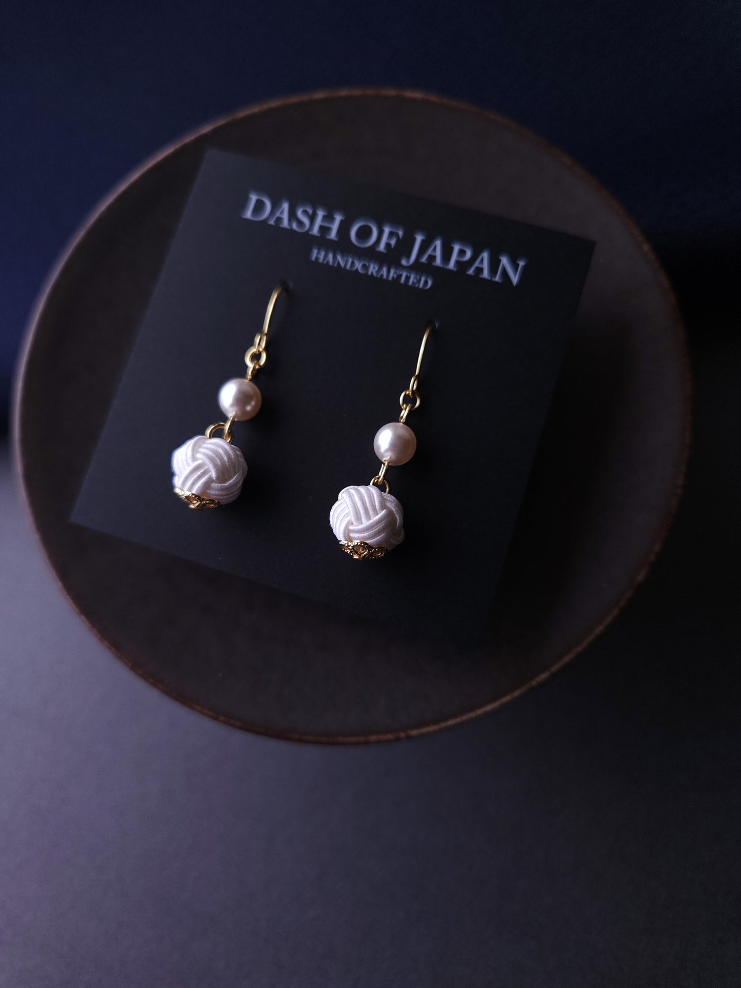 Simple Drop - White