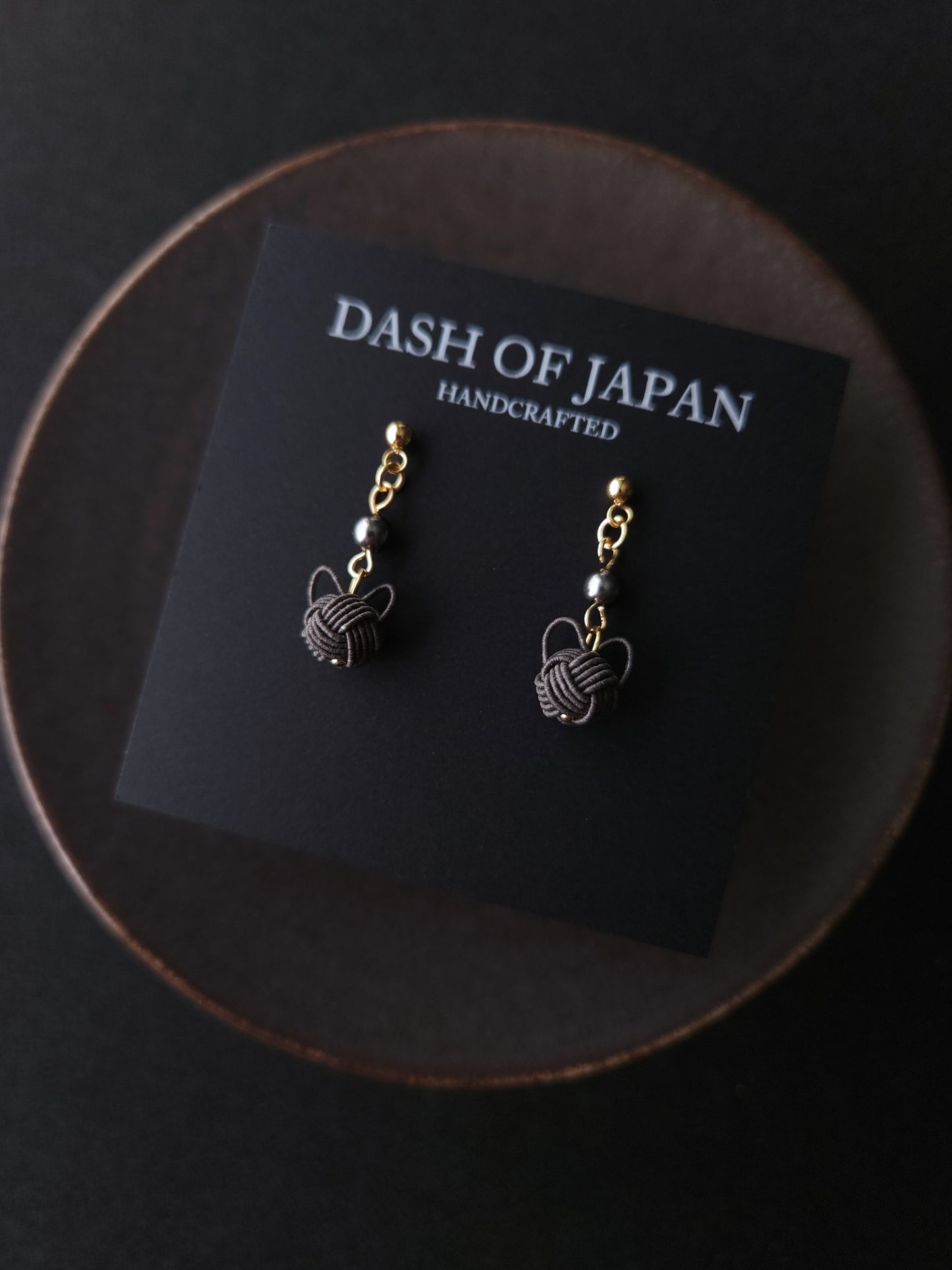 Small Cat Drop -Charcoal Grey