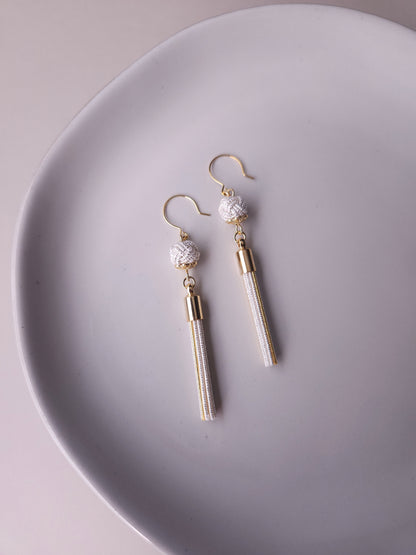 Tassel - Shiny White