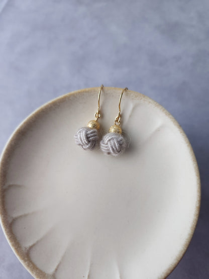 Pom Pom - Platinum Gray