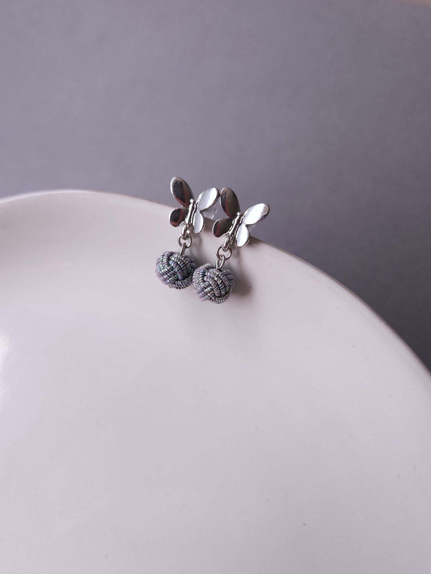 Butterfly - Iridescent Gray