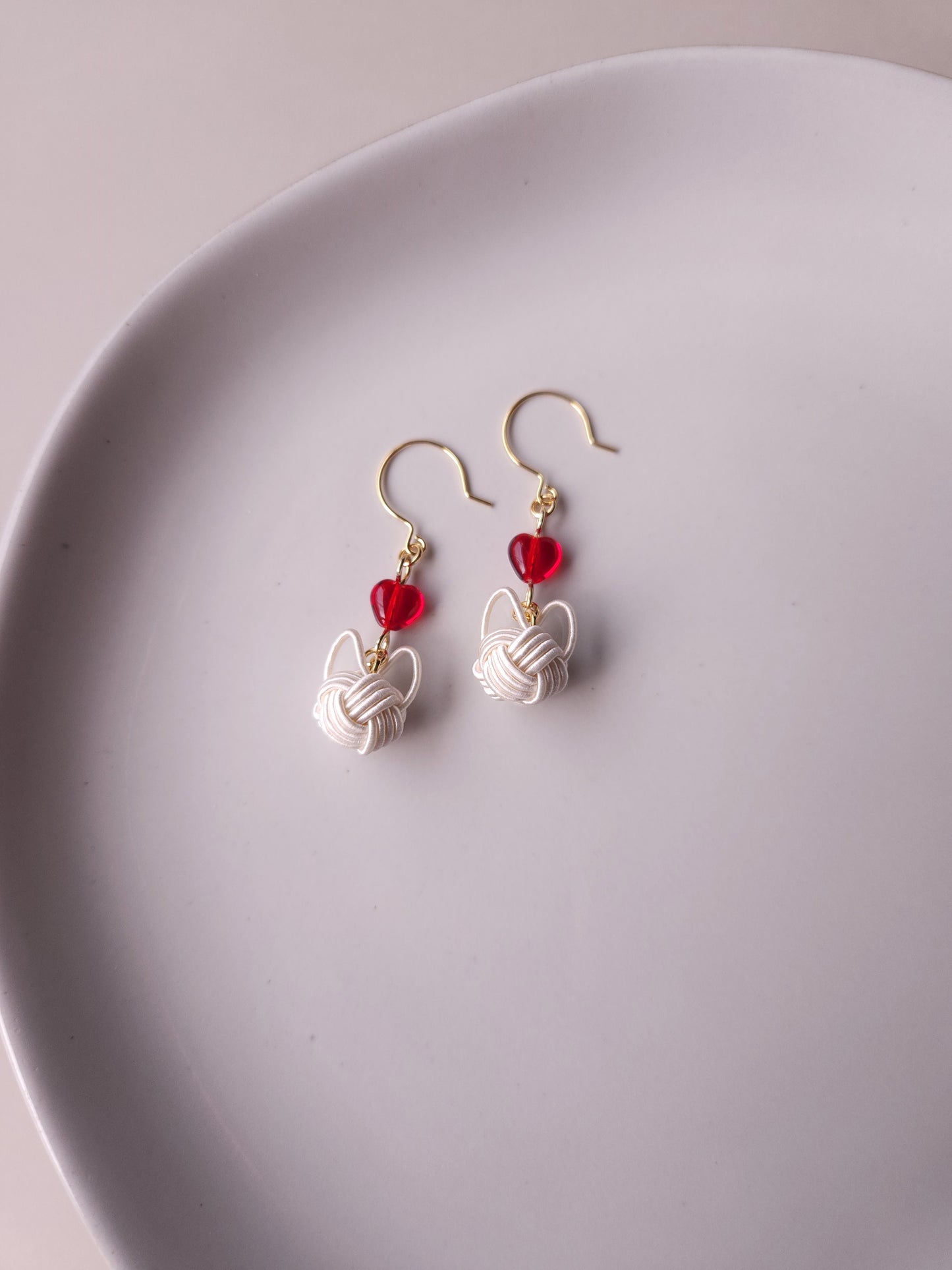 Cat and Heart  - White x Red