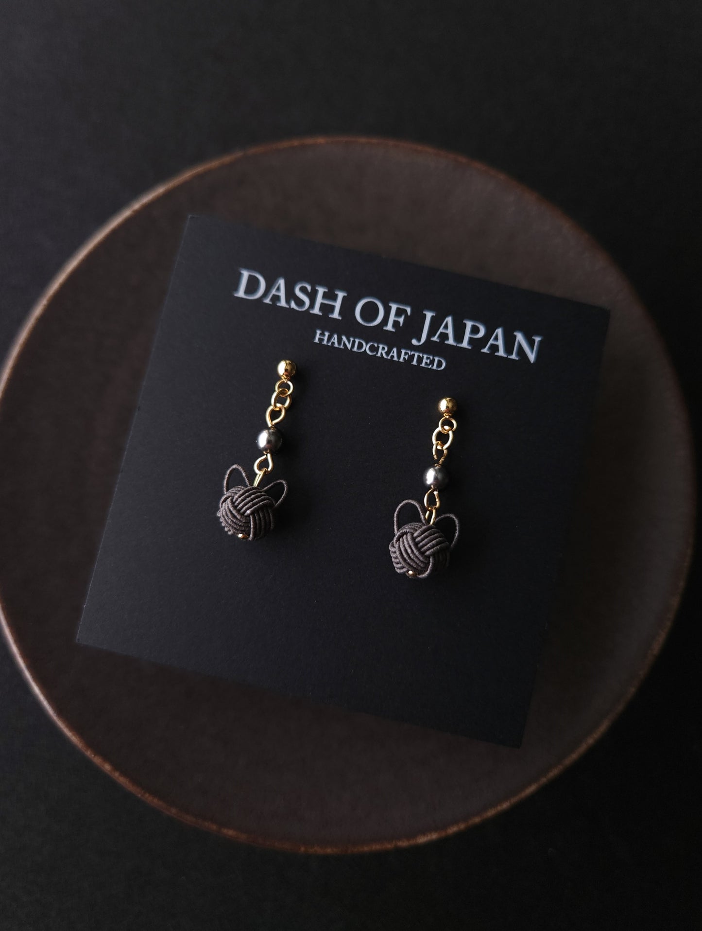 Small Cat Drop -Charcoal Grey