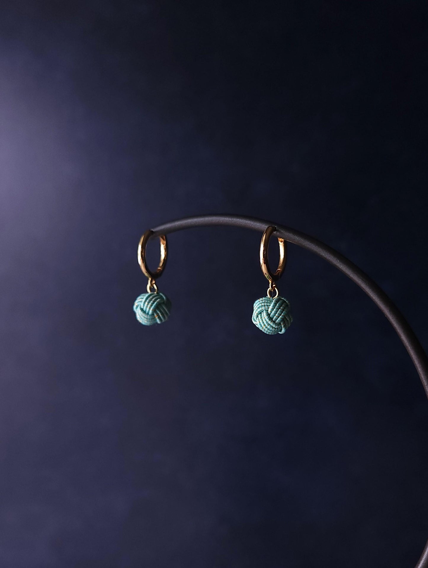 Huggie Drop - Turquoise Blue