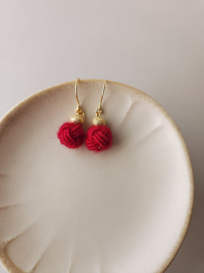 Pom Pom - Deep Red