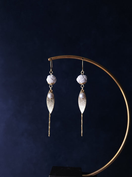 Nagare- White