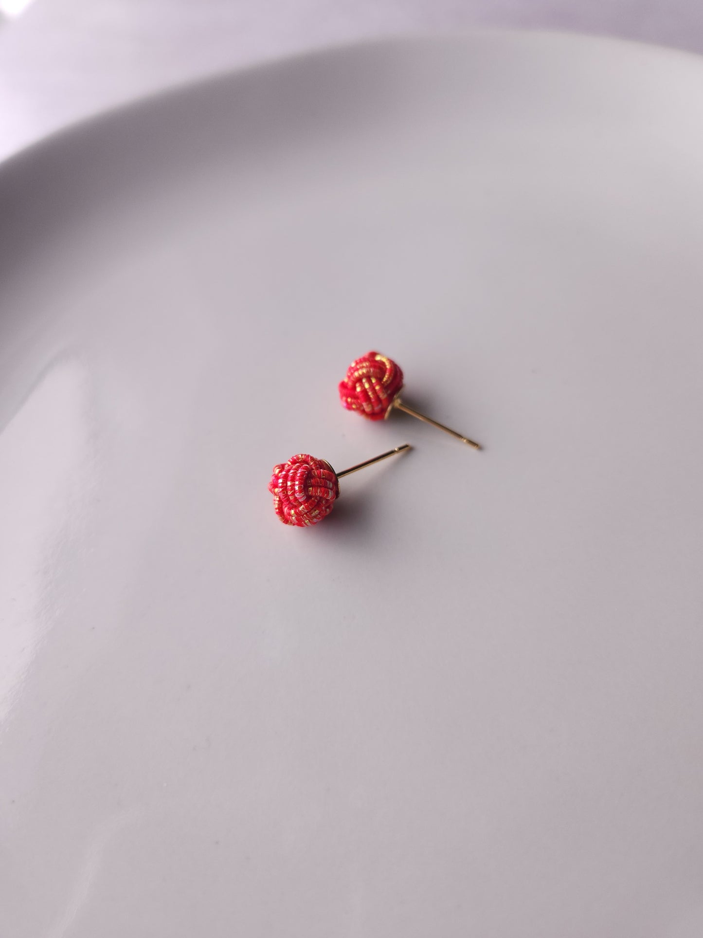 Awaji Knot -Holographic Red