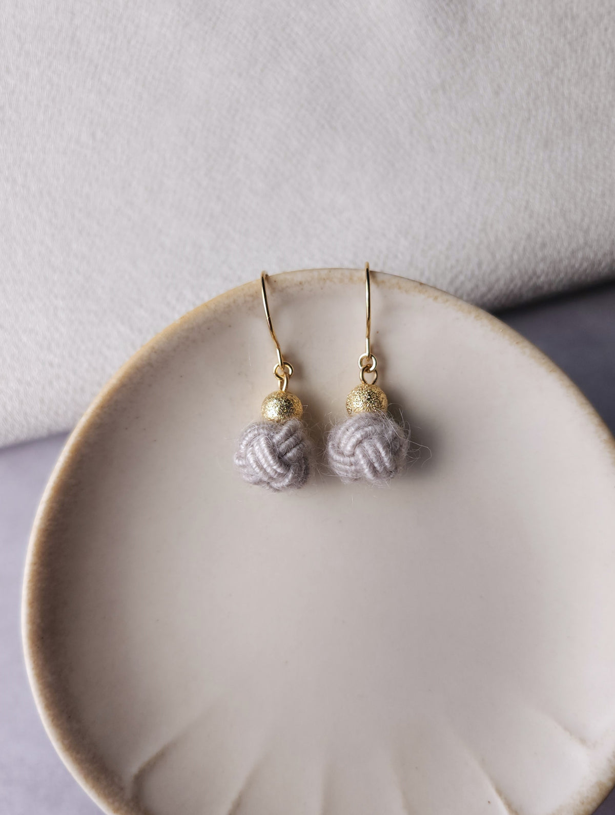 Pom Pom - Platinum Gray
