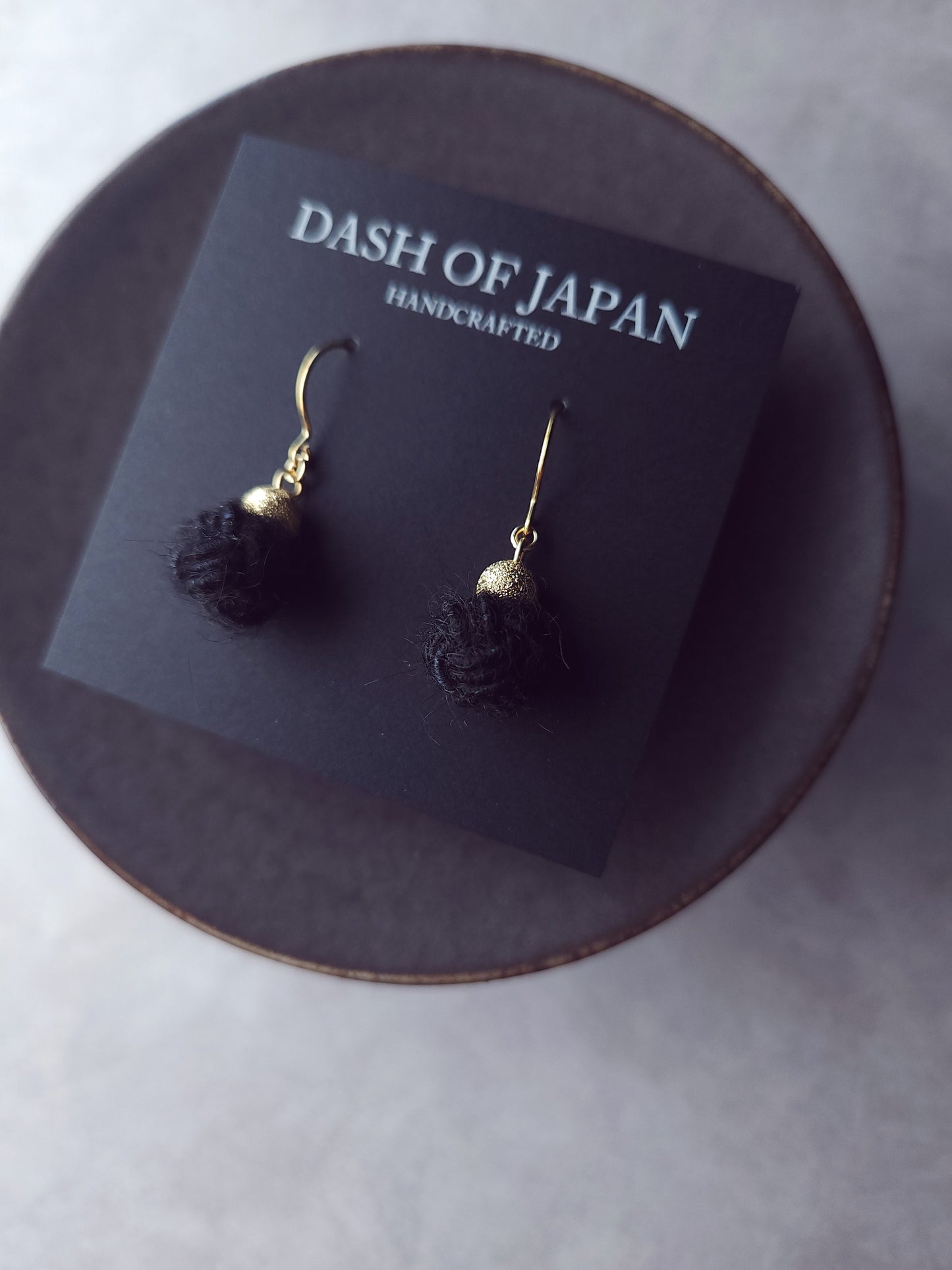 Pom Pom -Black
