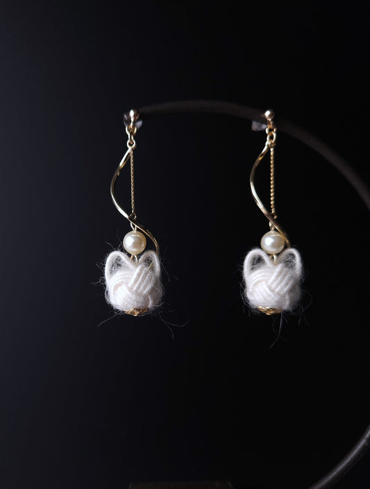 Fluffy Cat Long Drop - White