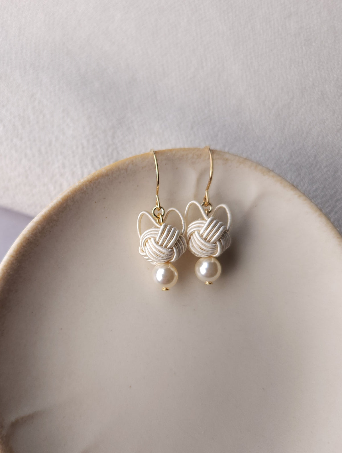 Cat Head Earrings - White