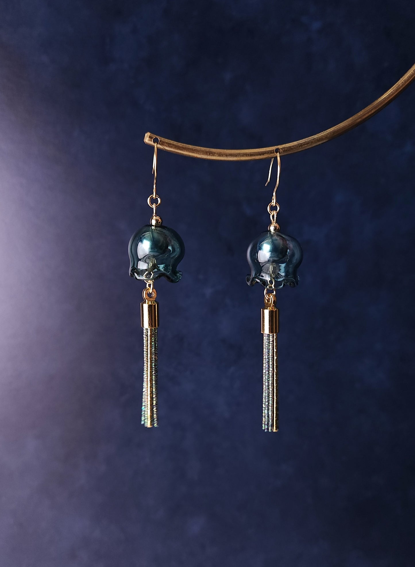 Furin - Iridescent Grey