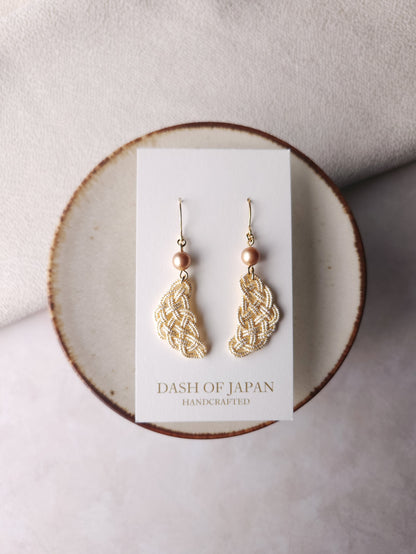 Crescent Moon - Light Gold
