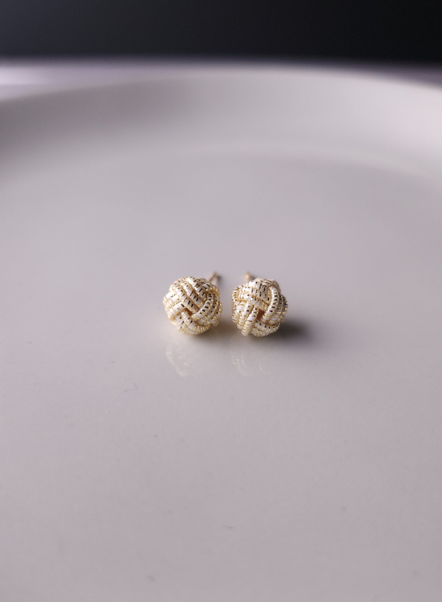 Awaji Knot - Light Gold