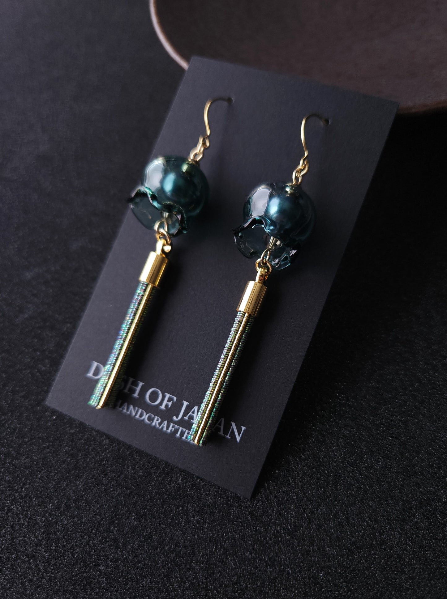 Furin - Iridescent Grey
