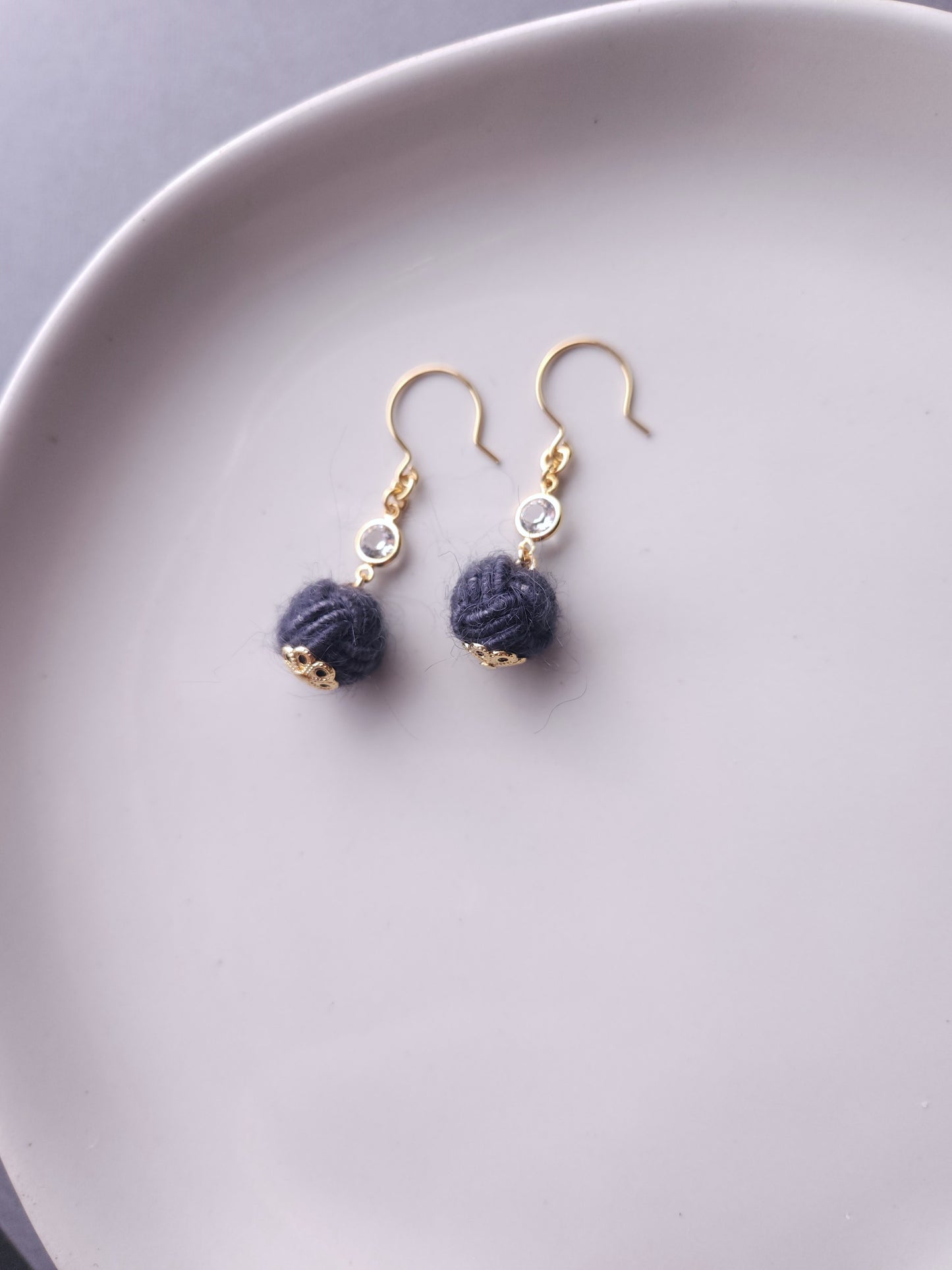 Japanese Mizuhiki Drop Earrings - Fluffy Gray