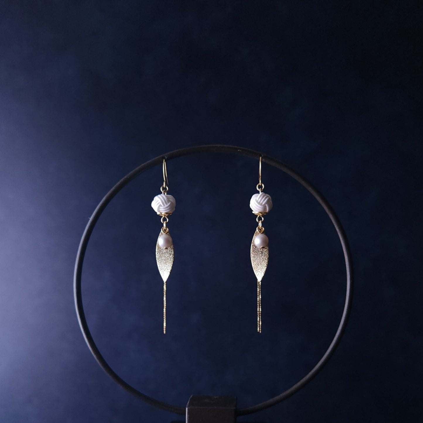 Nagare- White