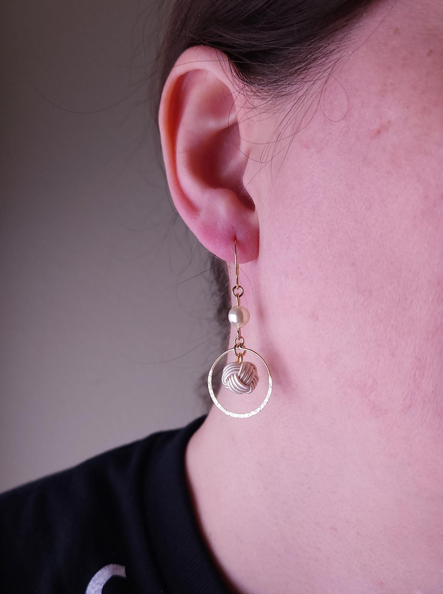 Hoop - Satin Taupe