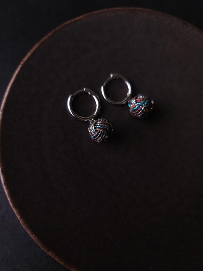 Huggie Drop-Chromatic Rainbow