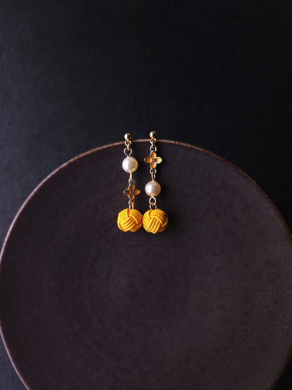Asymmetry Flower - Olive Flower Yellow