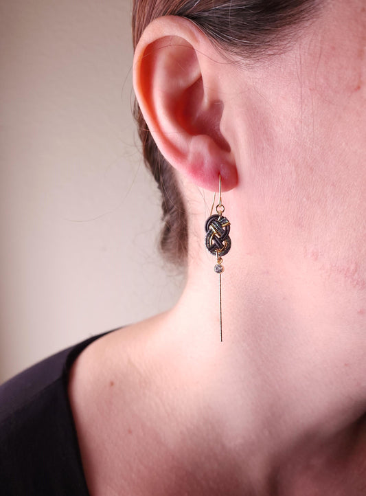 Small Mizuhiki Knot - Charcoal Gray