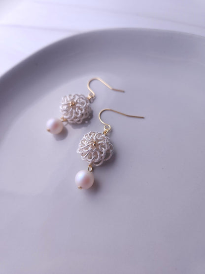 Chrysanthemum - Shiny White